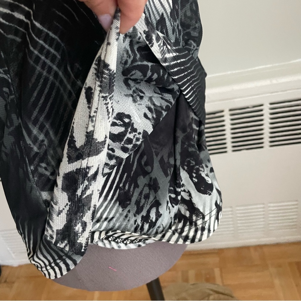Lynn Richie Silver tank top and matching cardigan set - Picture 8 of 11